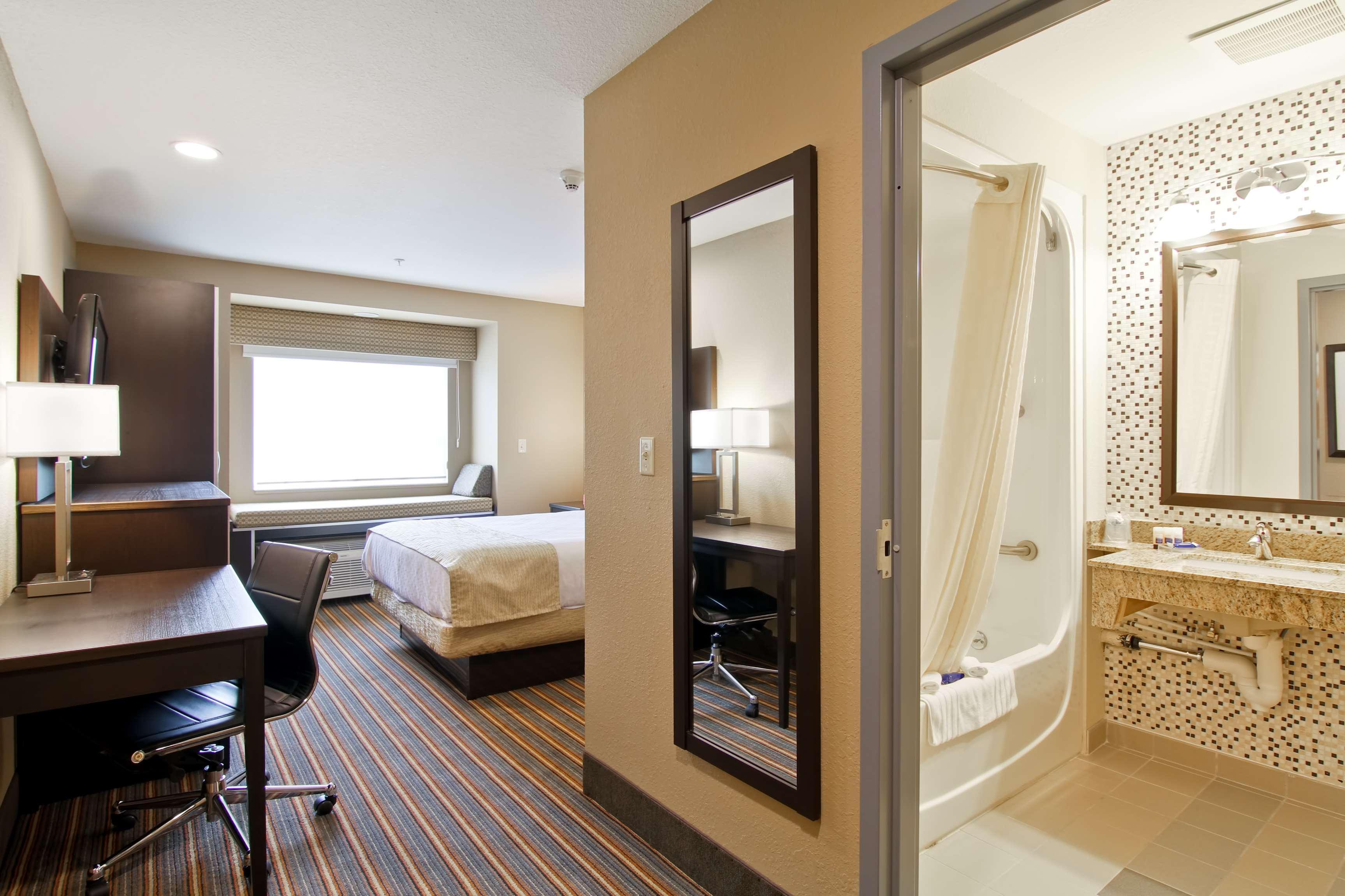 Best Western Plus Woodstock Inn & Suites Exteriér fotografie