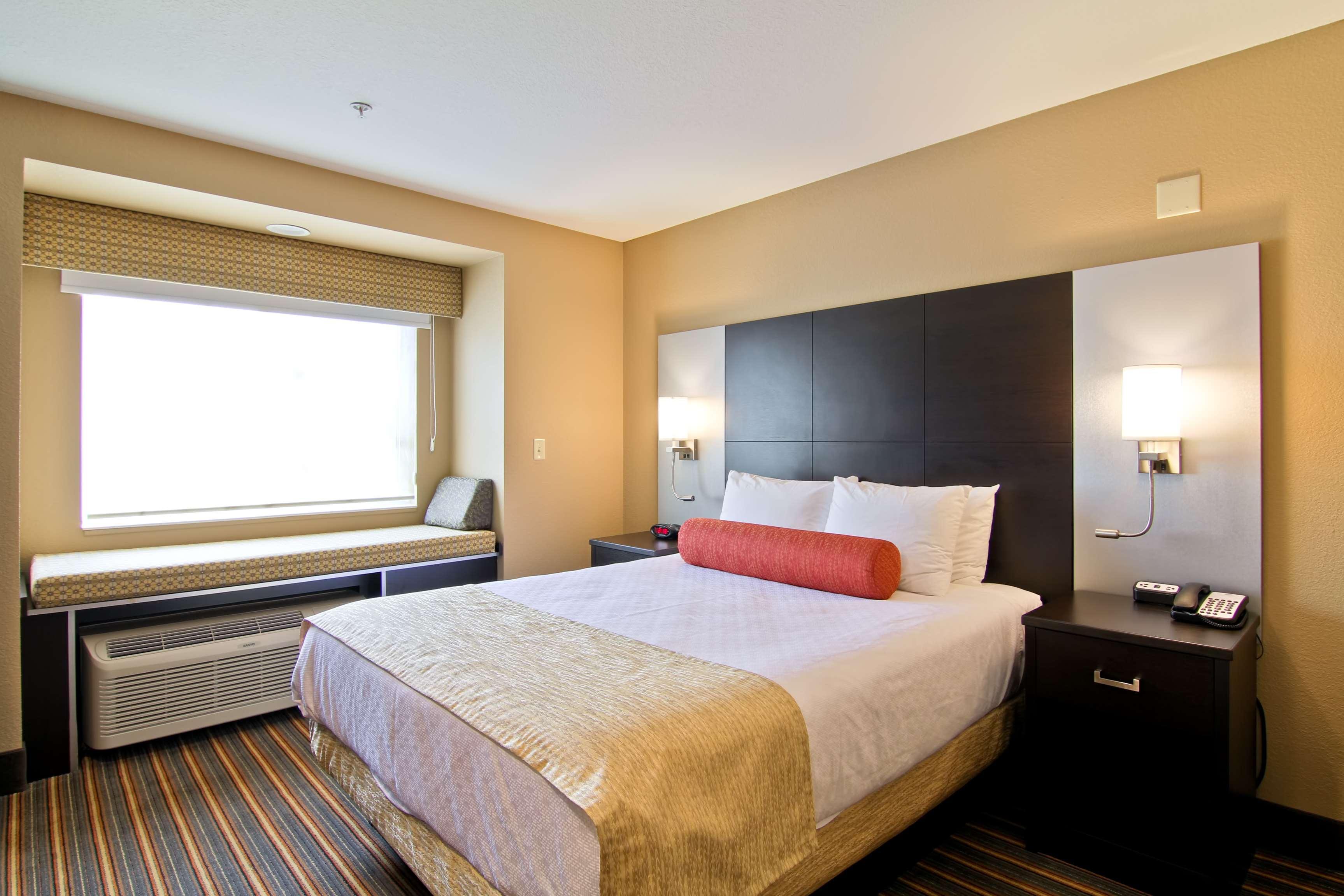 Best Western Plus Woodstock Inn & Suites Exteriér fotografie