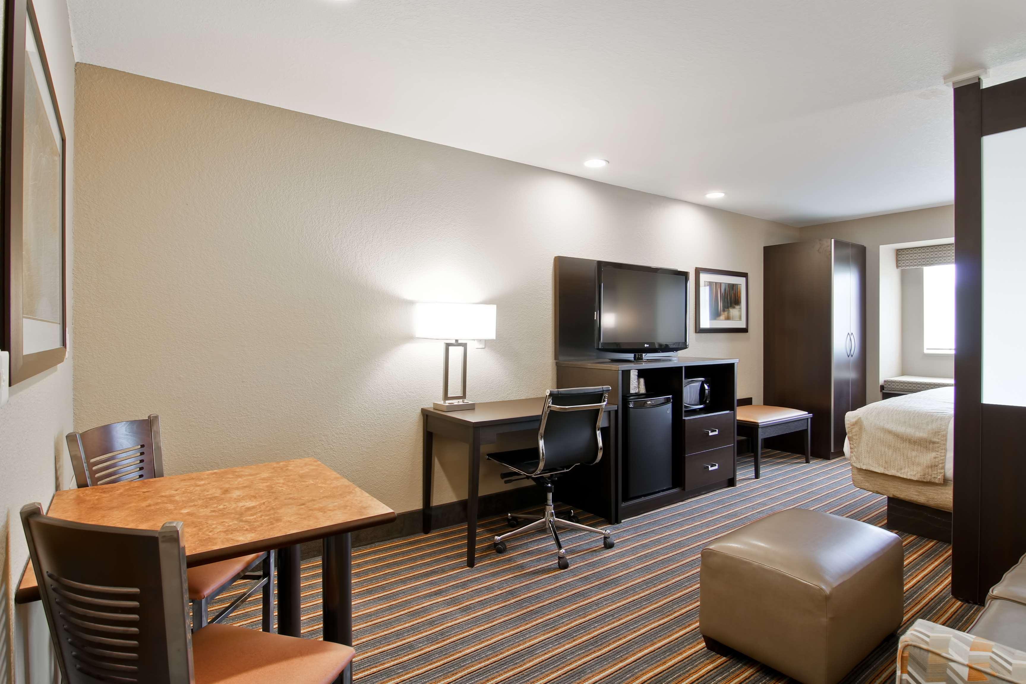 Best Western Plus Woodstock Inn & Suites Exteriér fotografie