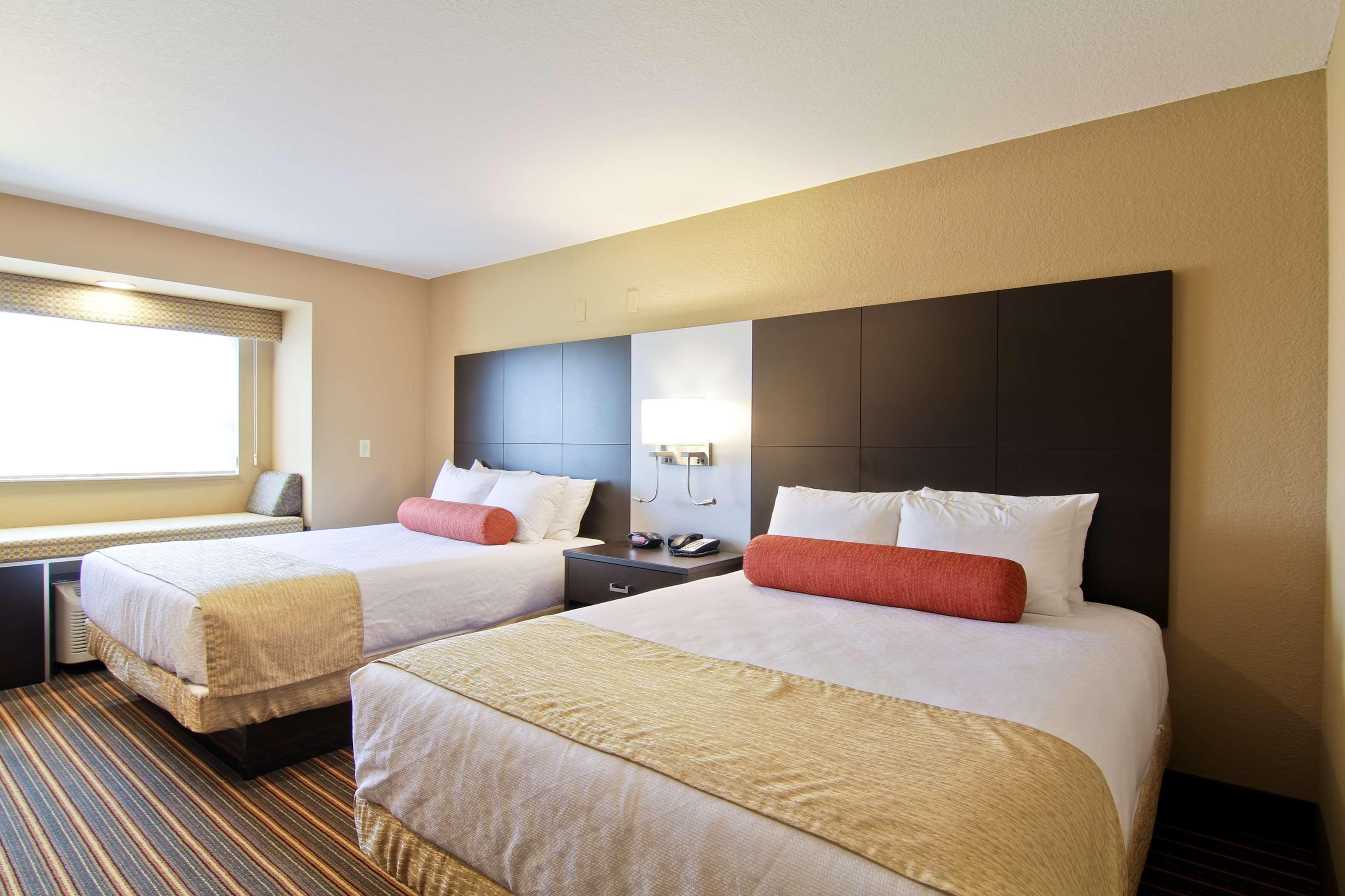 Best Western Plus Woodstock Inn & Suites Exteriér fotografie