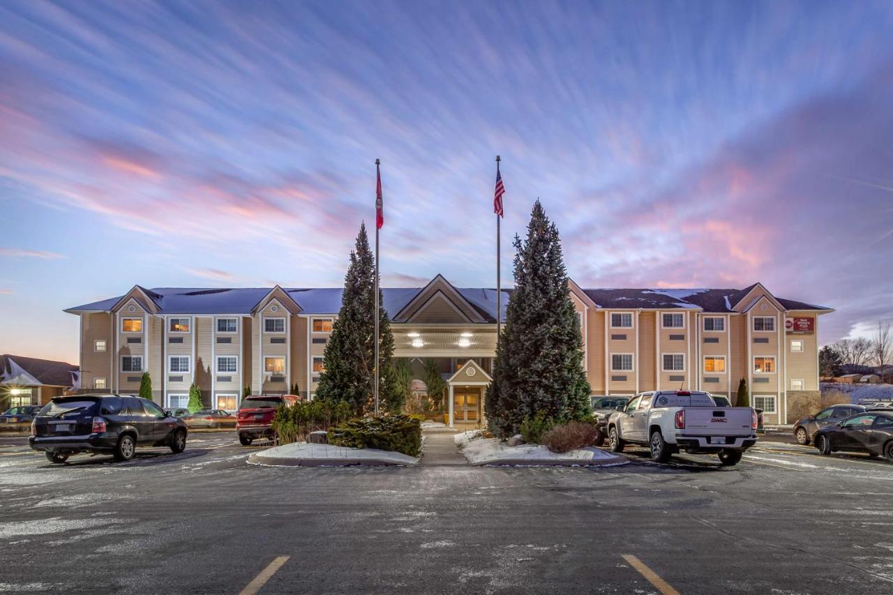 Best Western Plus Woodstock Inn & Suites Exteriér fotografie