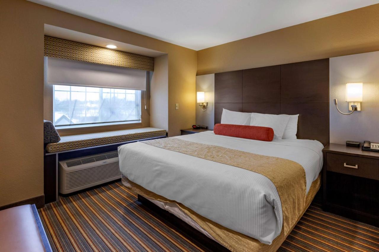 Best Western Plus Woodstock Inn & Suites Exteriér fotografie