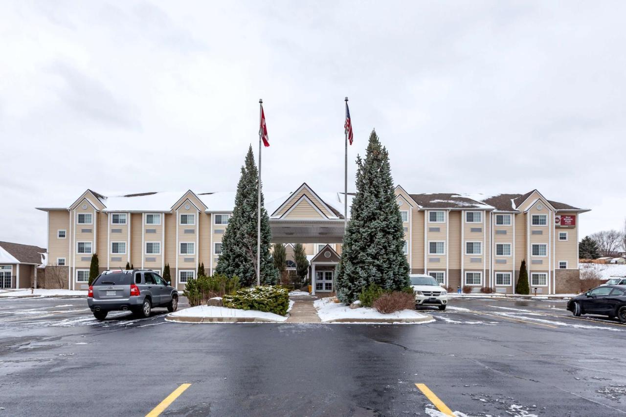Best Western Plus Woodstock Inn & Suites Exteriér fotografie