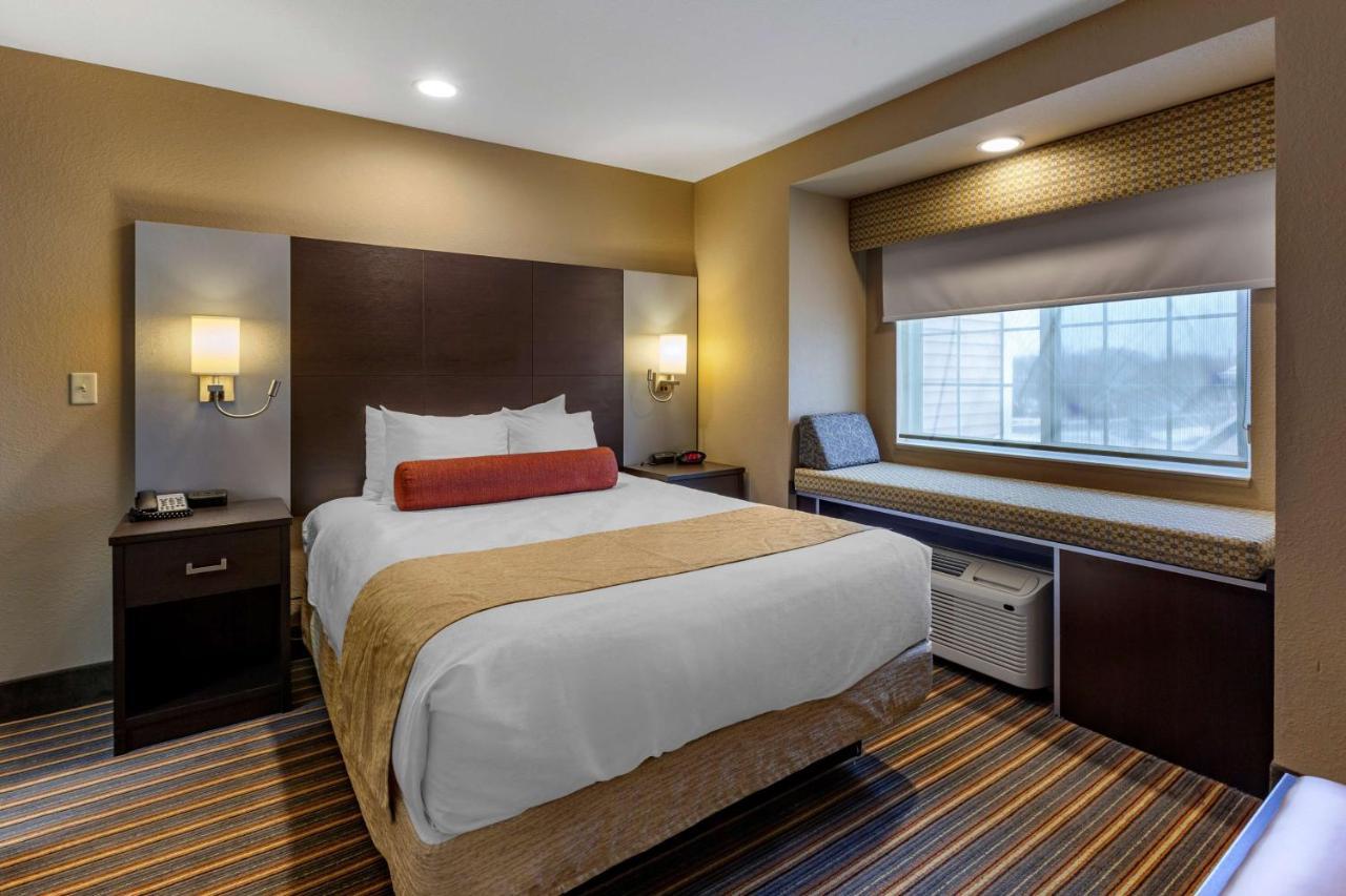 Best Western Plus Woodstock Inn & Suites Exteriér fotografie