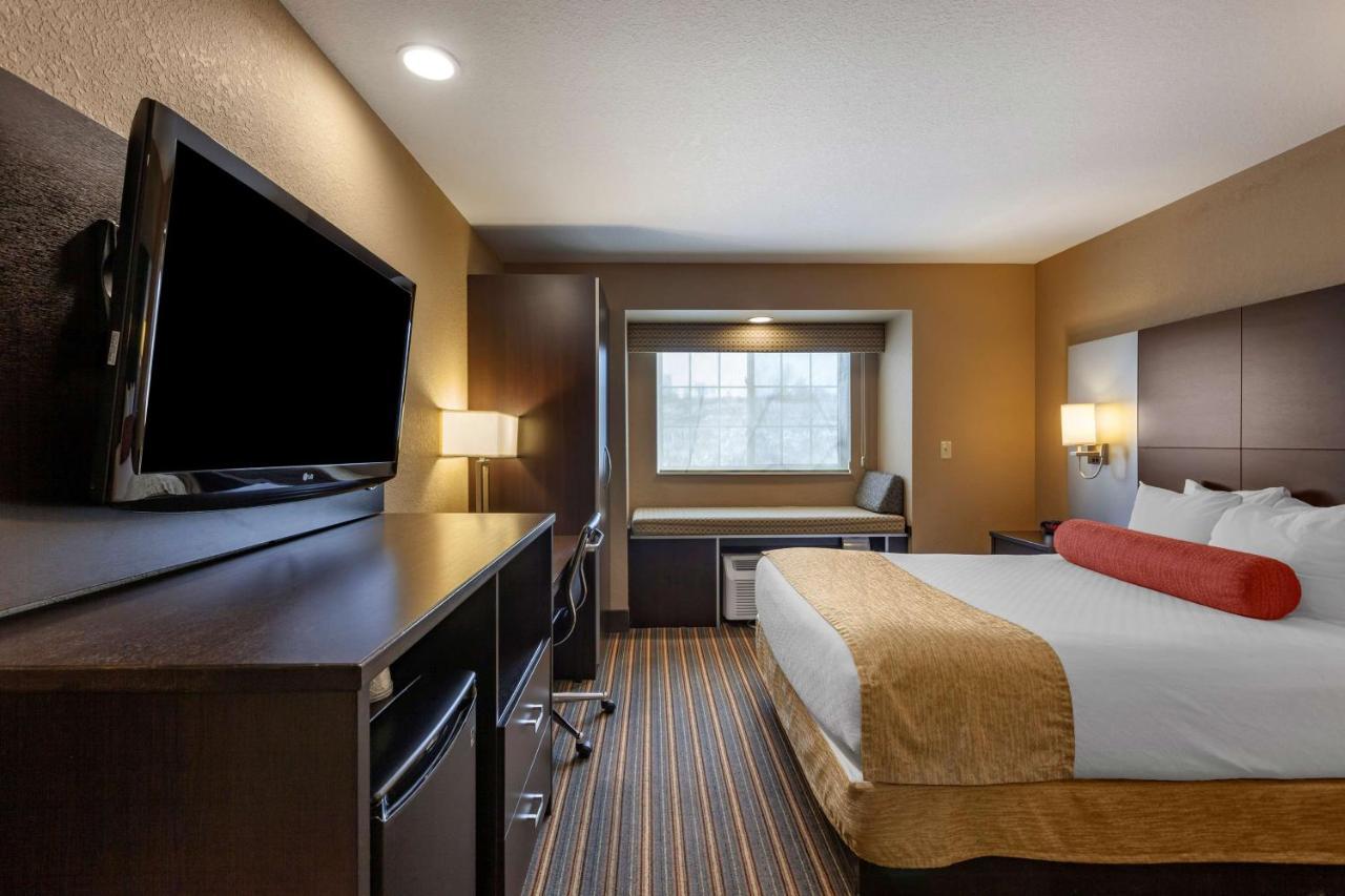 Best Western Plus Woodstock Inn & Suites Exteriér fotografie